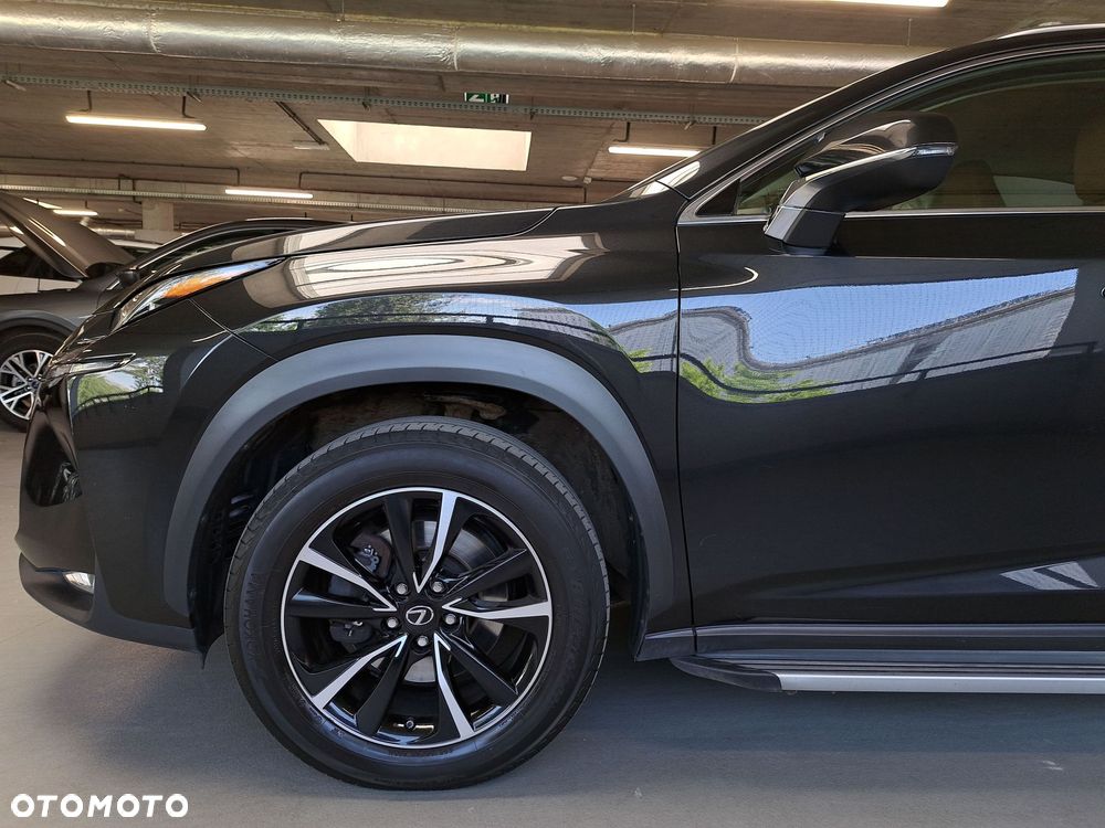 Lexus NX 300h Comfort AWD - 41