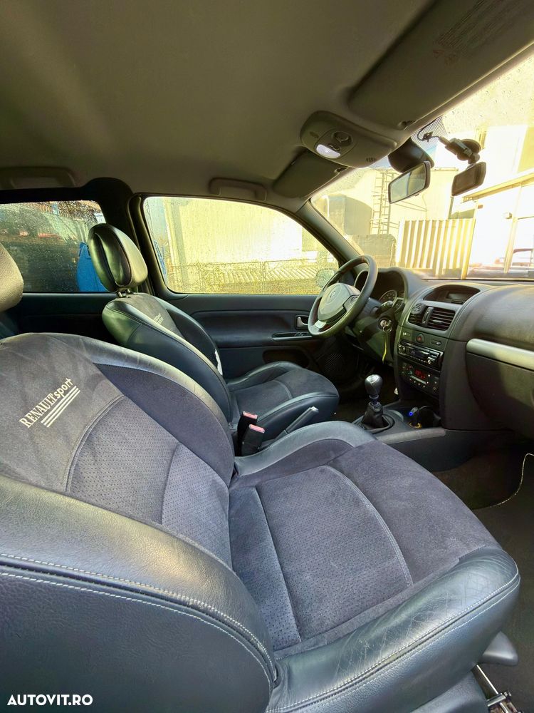 Renault Clio 2.0 Sport - 13