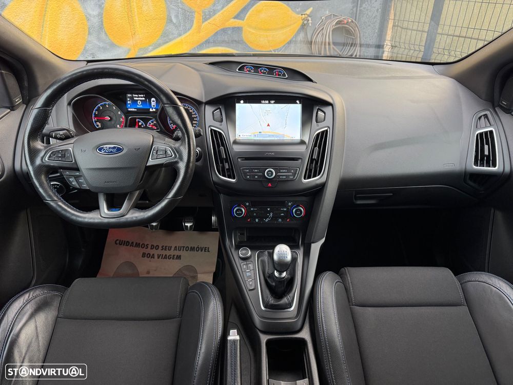 Ford Focus 2.3 EcoBoost RS - 10