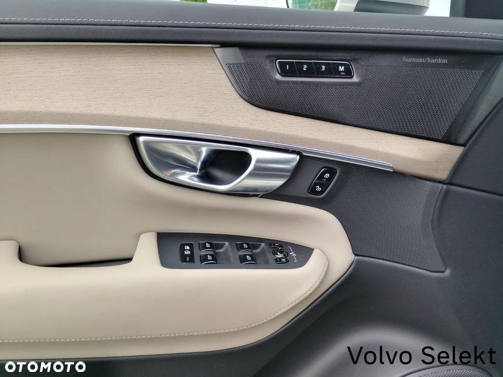 Volvo XC 90 - 20