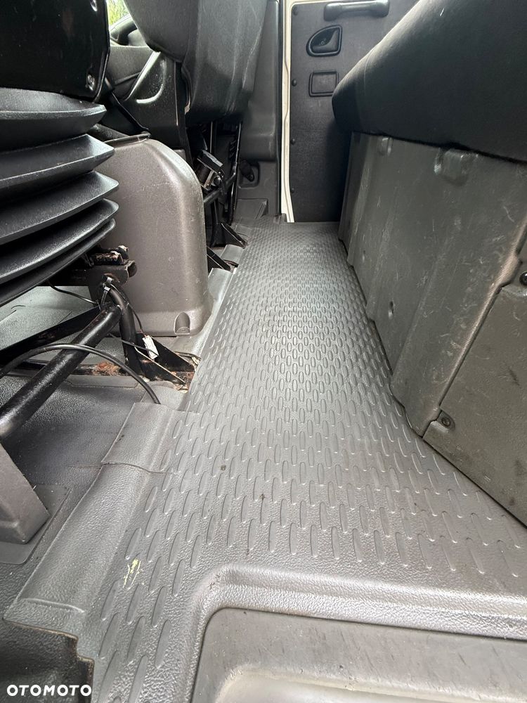 Iveco DAILY 35C13 35C15 50C15 - 24