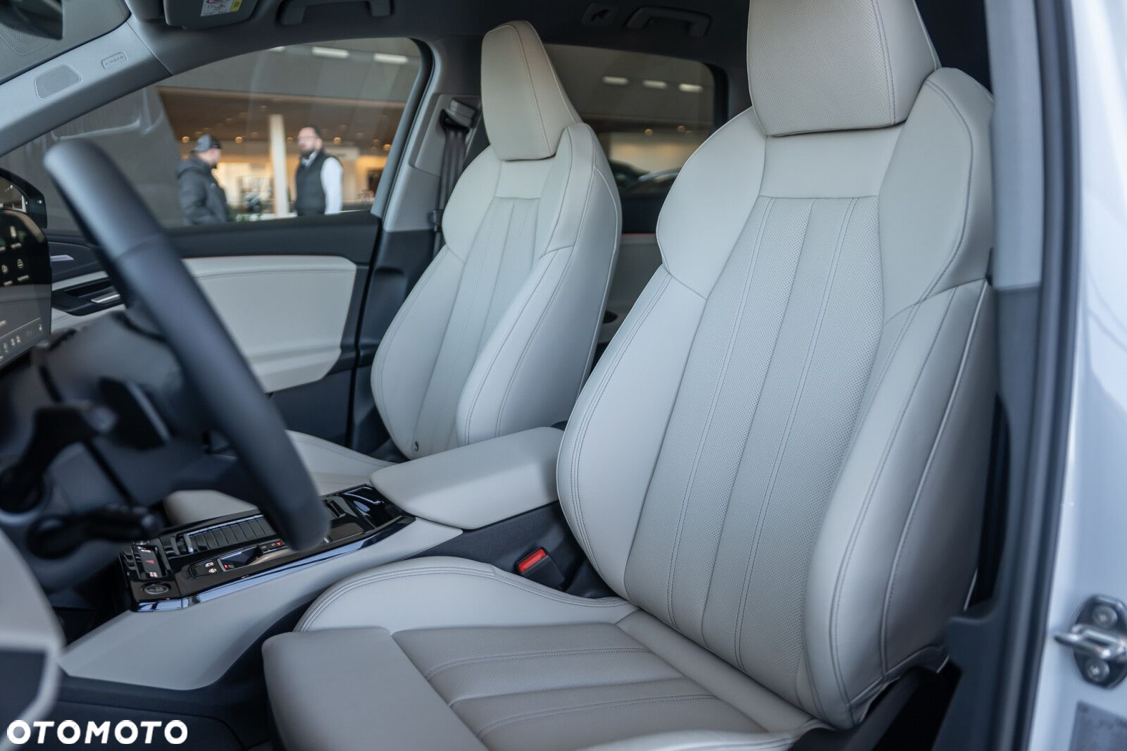 Audi Q6 e-tron - 8