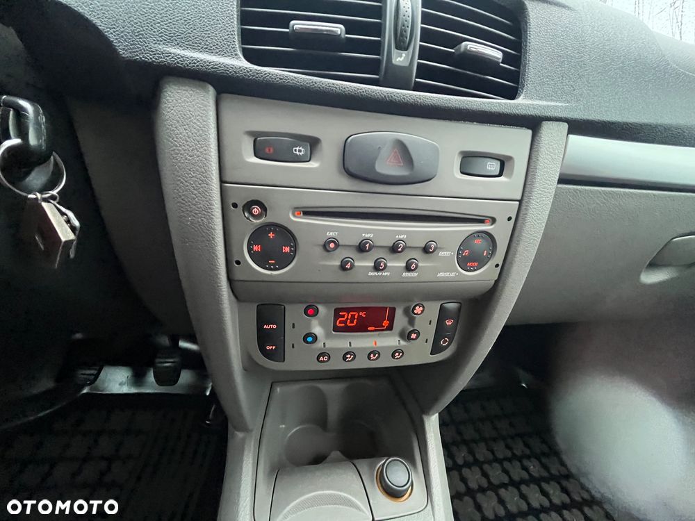 Renault Thalia 1.2 16V All Inclusive - 18