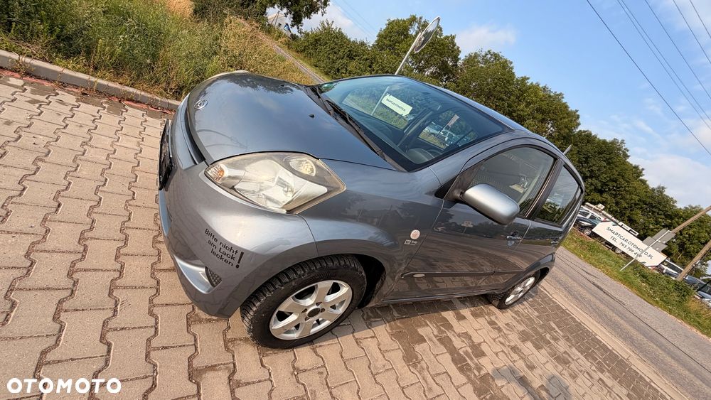 Daihatsu Sirion - 16