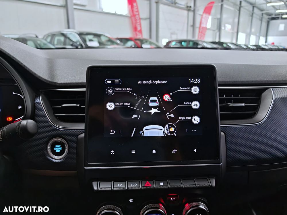 Renault Arkana E-TECH 145 Evolution - 18