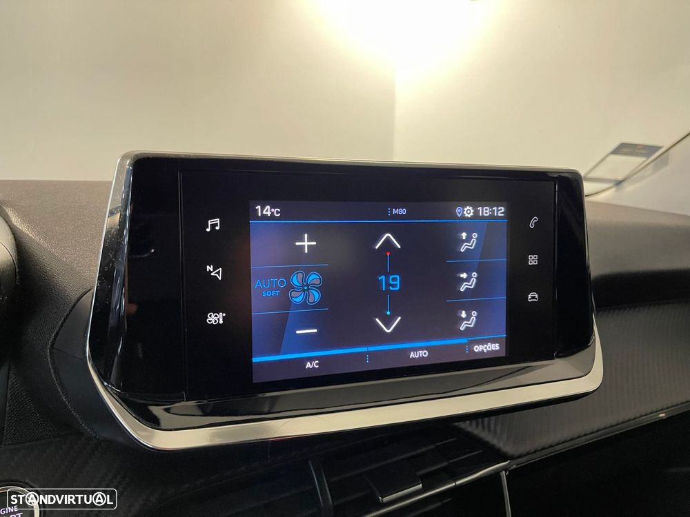 Peugeot 2008 1.5 BlueHDi Allure EAT8 - 22