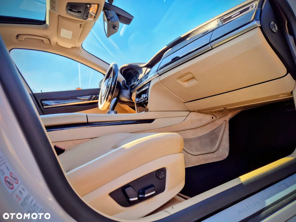 BMW Seria 7 - 25