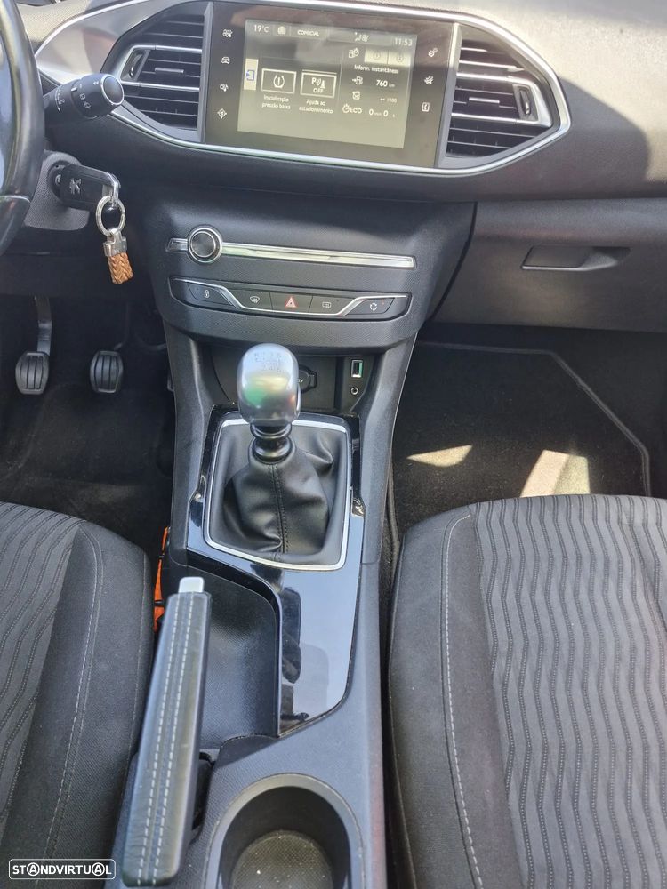 Peugeot 308 SW BlueHDi 120 Stop & Start Active - 17