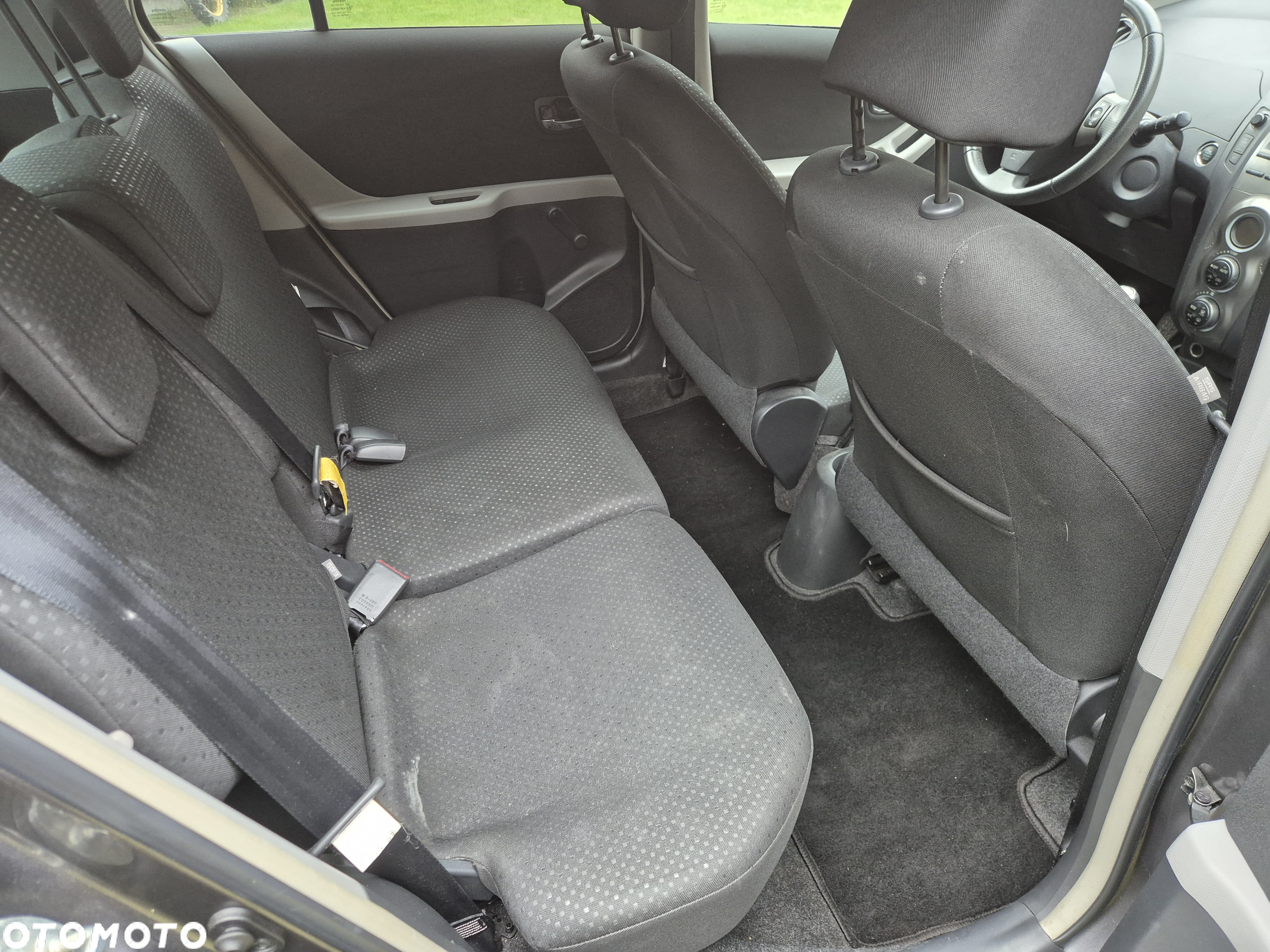 Toyota Yaris - 15