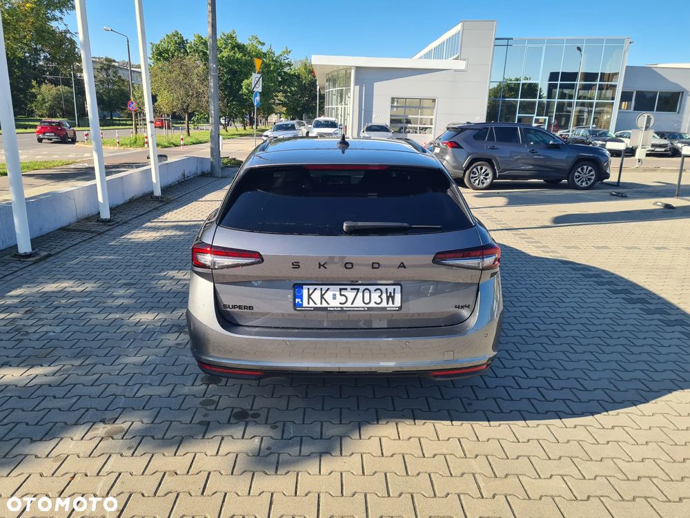 Skoda Superb 2.0 TDI SCR 4x4 Sportline DSG - 6