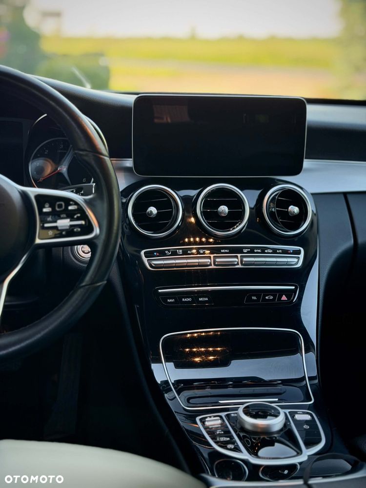 Mercedes-Benz Klasa C 220 d 9G-TRONIC AMG Line - 17