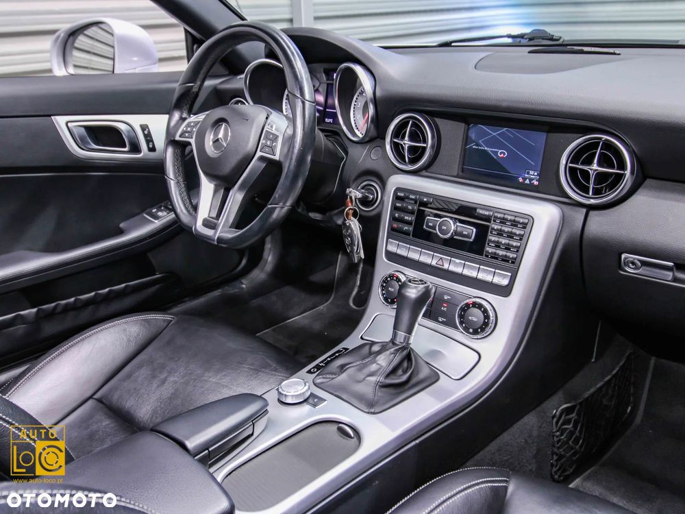 Mercedes-Benz SLK 200 (BlueEFFICIENCY) 7G-TRONIC - 17