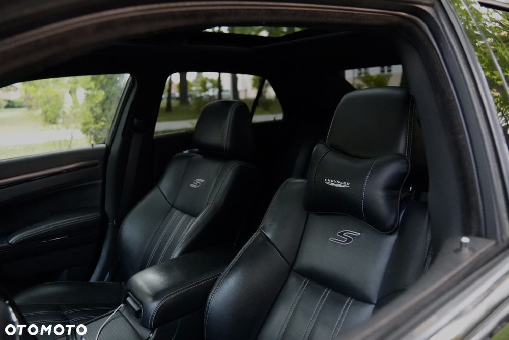 Chrysler 300s - 7