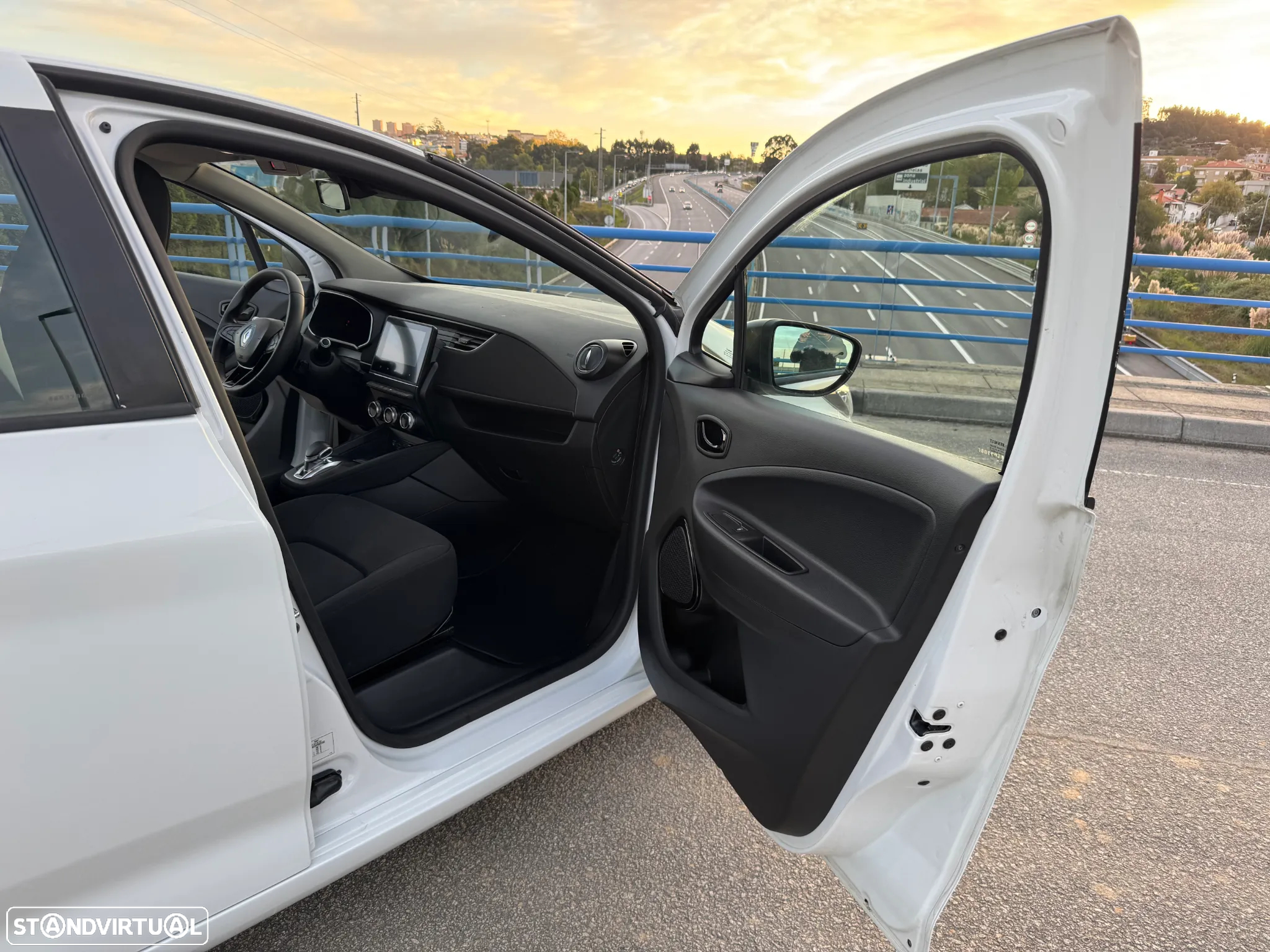 Renault Zoe (c/ Bateria) Zen 50 - 24