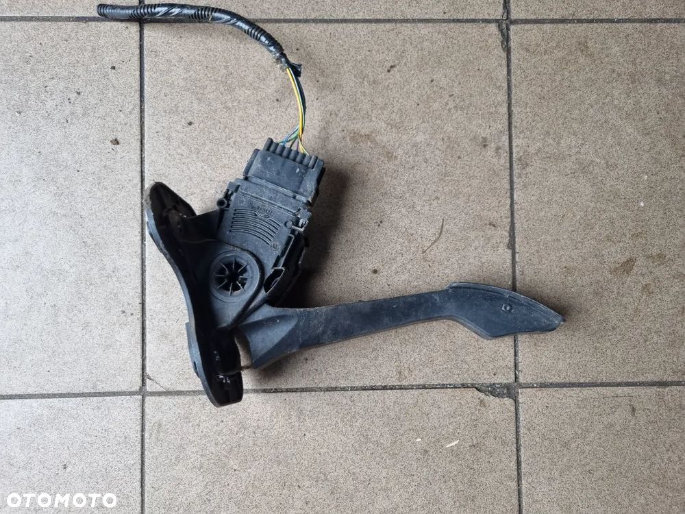 PEDAŁ GAZU FORD TRANSIT MK 7  06-13r.  EU - 1