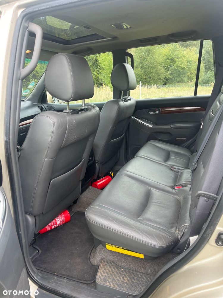Toyota Land Cruiser - 9
