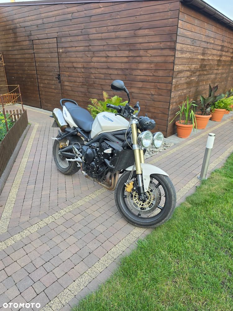 Triumph Street Triple - 4