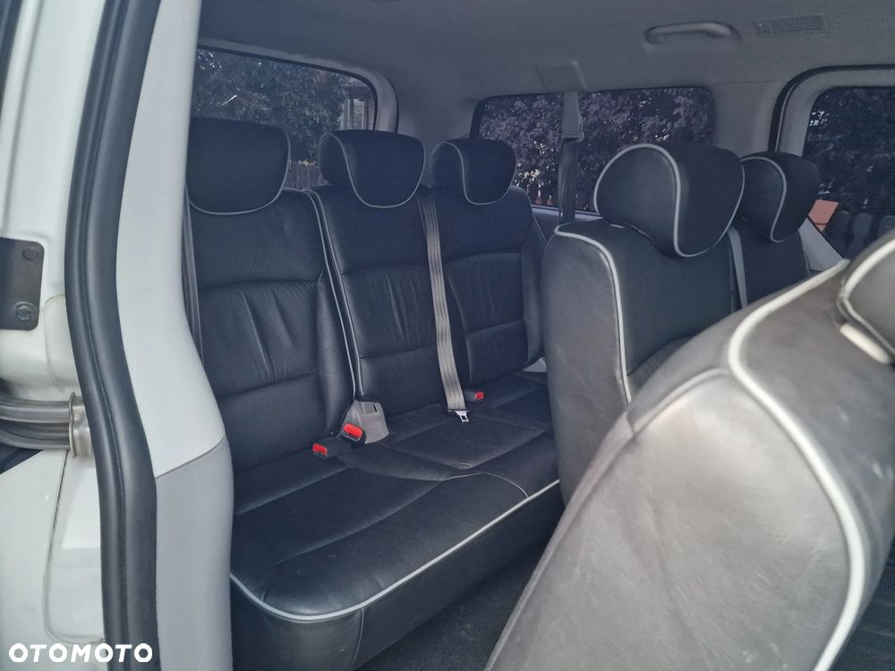 Hyundai H-1 2.5 CRDi Premium - 12