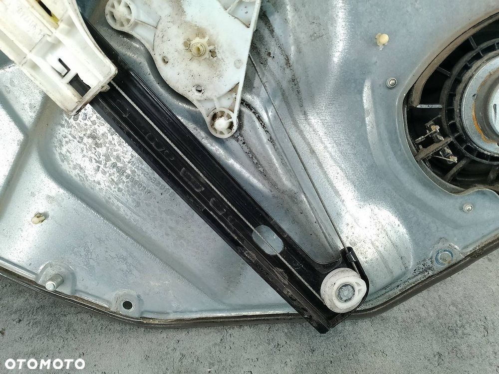 PODNOŚNIK SZYBY PRAWY TYŁ Z STELAŻEM SEAT IBIZA III 6L4839752AJ  6Q0959812B - 3