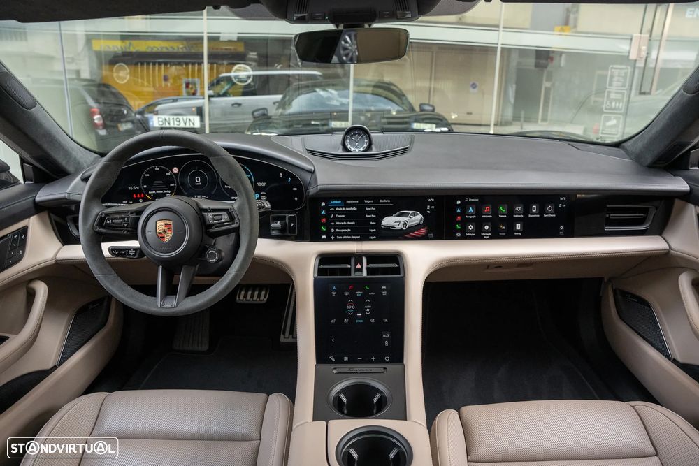 Porsche Taycan Sport Turismo GTS - 22