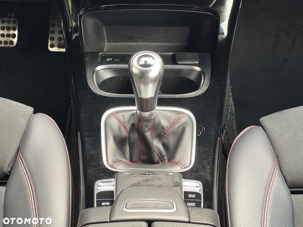 Mercedes-Benz Klasa A 180 AMG Line - 12