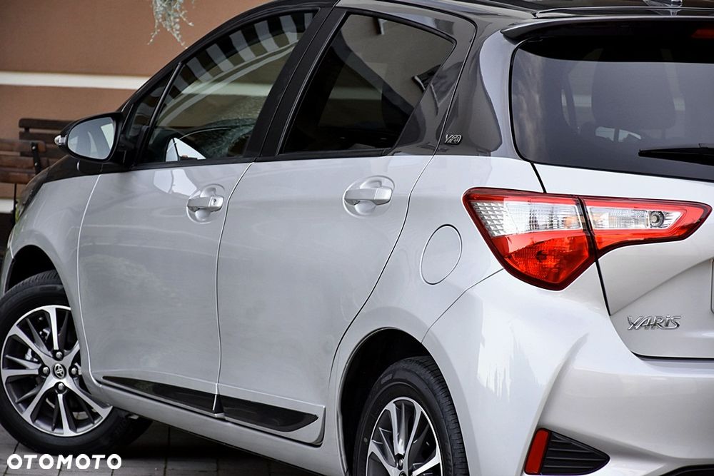 Toyota Yaris 1.5 20th Anniversary - 13