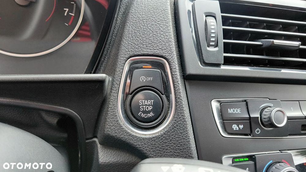BMW Seria 1 118i Sport Line - 38