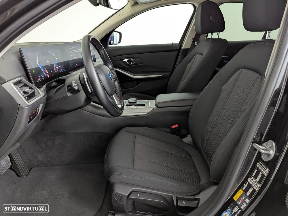 BMW 320 e Corporate Edition Auto - 29