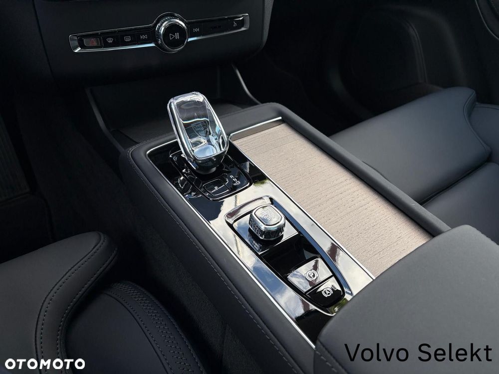 Volvo XC 90 - 40