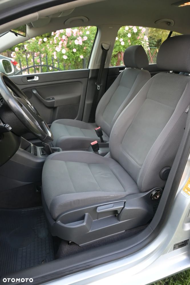 Volkswagen Golf 2.0 TDI Q-Line - 15