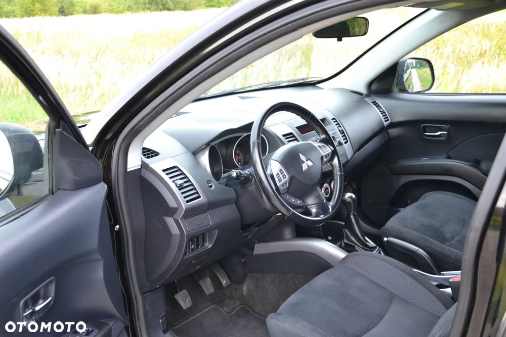 Mitsubishi Outlander 2.4 2WD Plus - 18