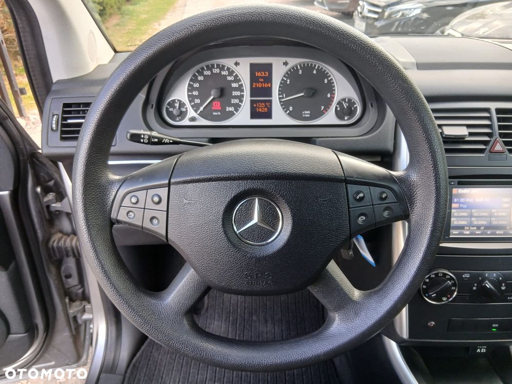 Mercedes-Benz Klasa B 150 BlueEFFICIENCY - 22
