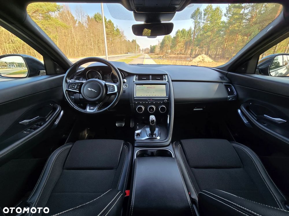 Jaguar E-Pace 2.0 i4D AWD R-Dynamic HSE - 6