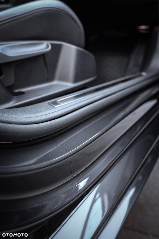 Volkswagen Passat - 16