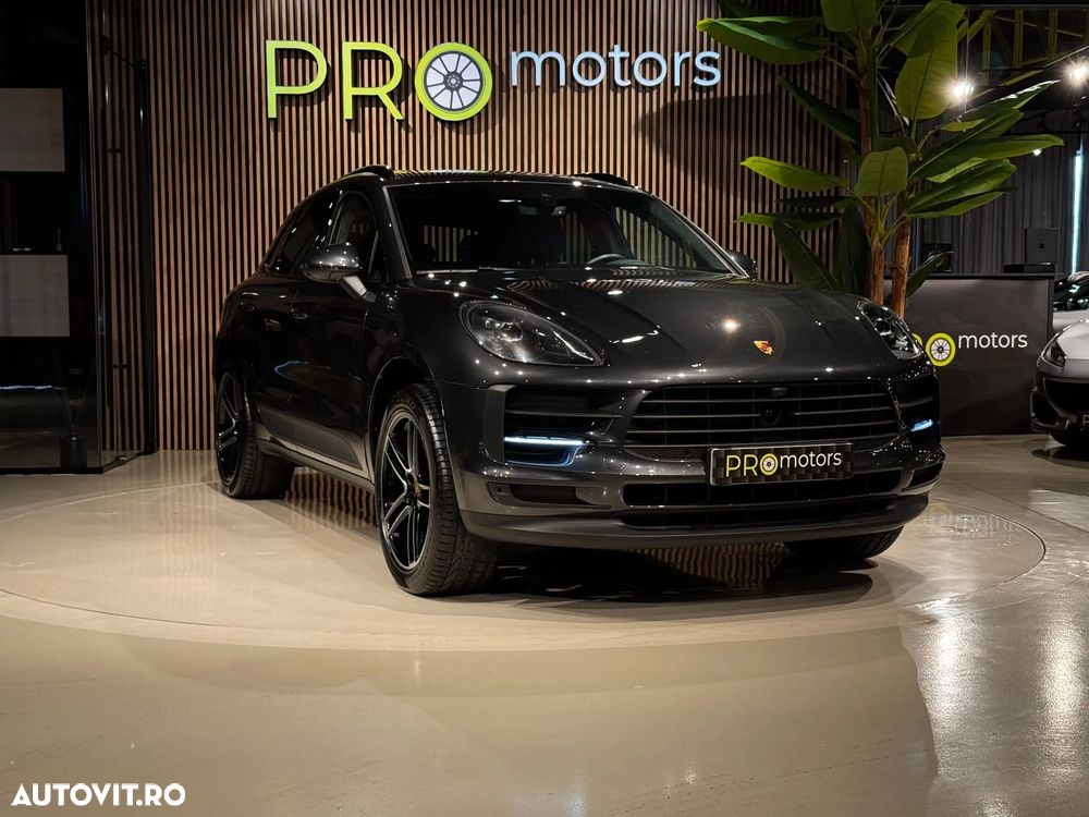 Porsche Macan Standard - 2