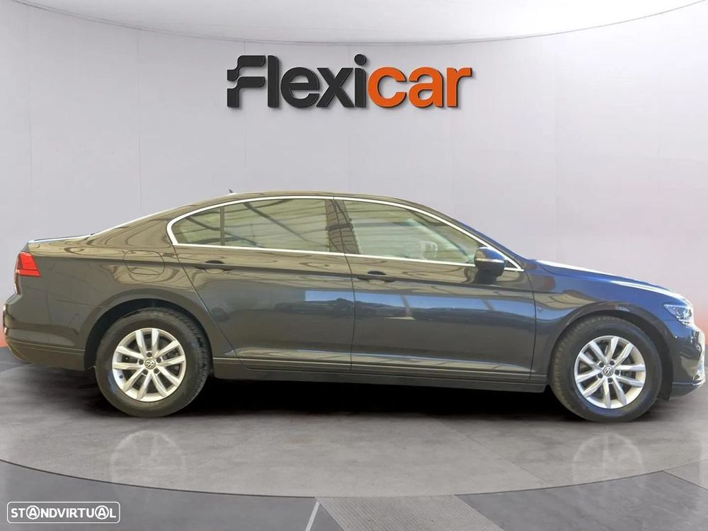 VW Passat 1.6 TDI Business DSG - 8