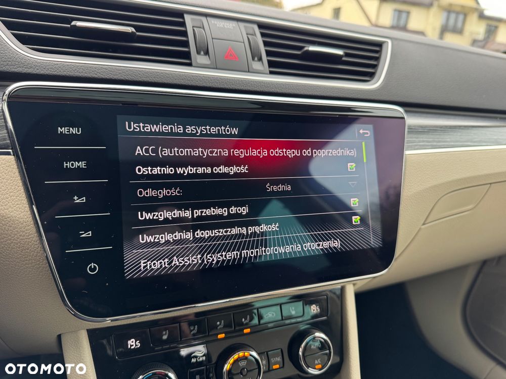 Skoda Superb 2.0 TSI Sportline DSG - 28