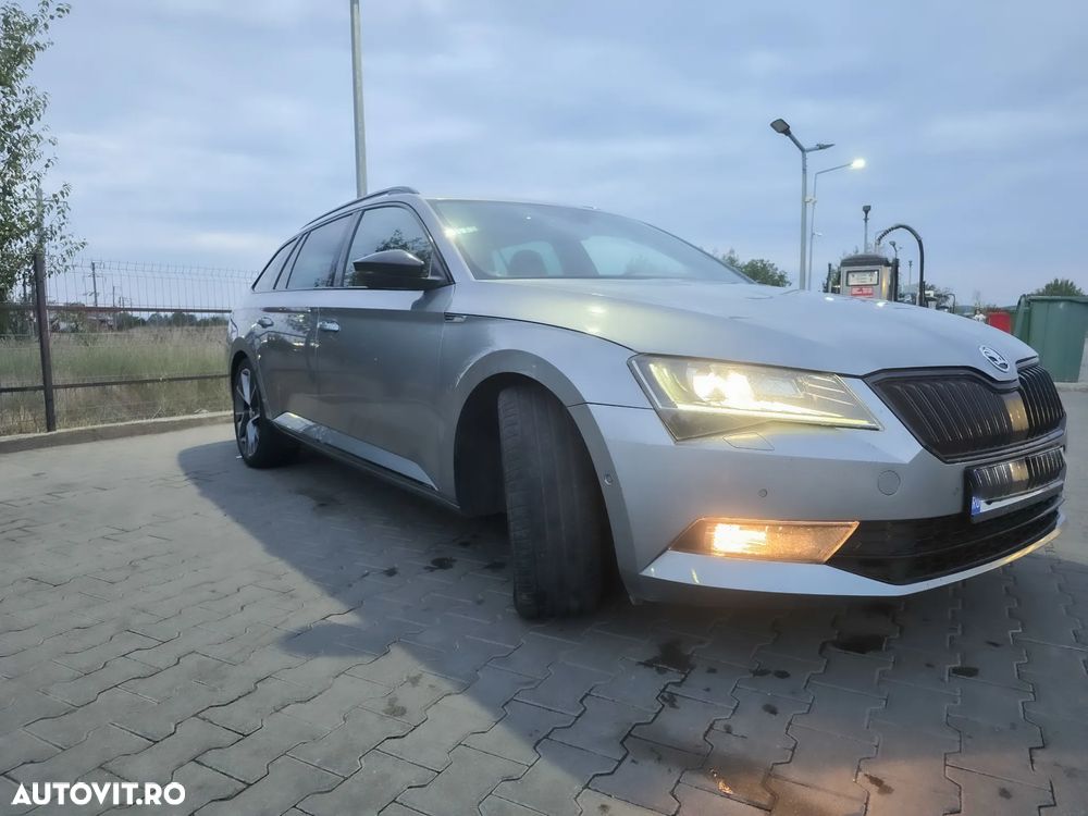Skoda Superb Combi 2.0 TDI DSG 4X4 Sportline - 2