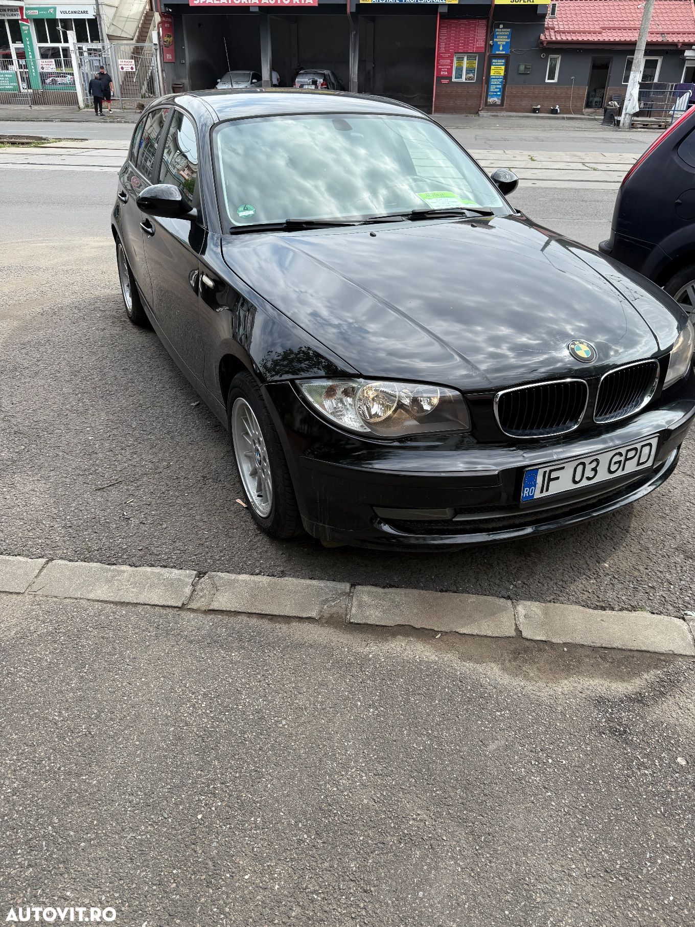 BMW Seria 1 118d - 1