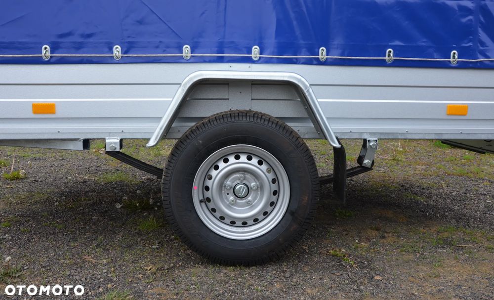 Rydwan przyczepa jednoosiowa na resorach na kat. „B”, - 32