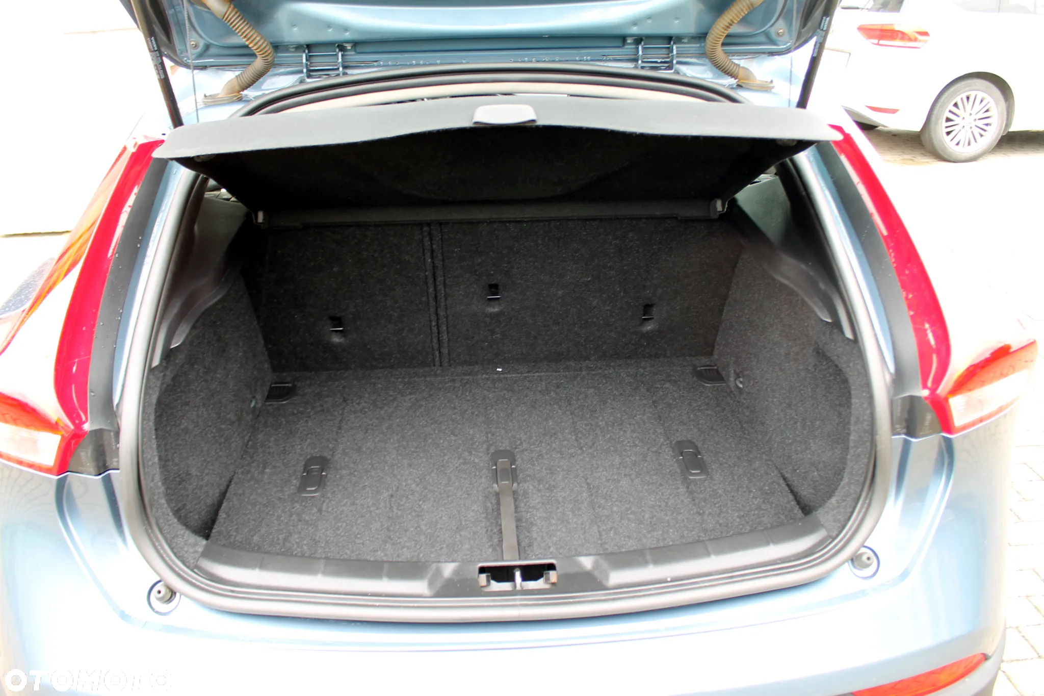 Volvo V40 Cross Country D2 Momentum - 23