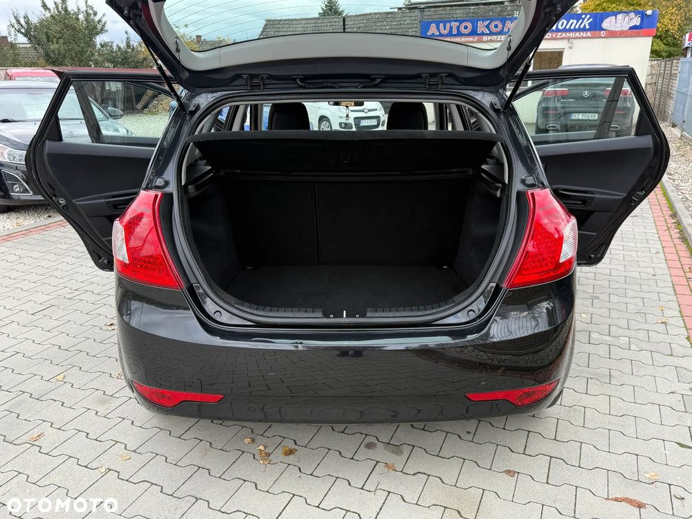 Kia Ceed 1.4 CVVT Attract - 35