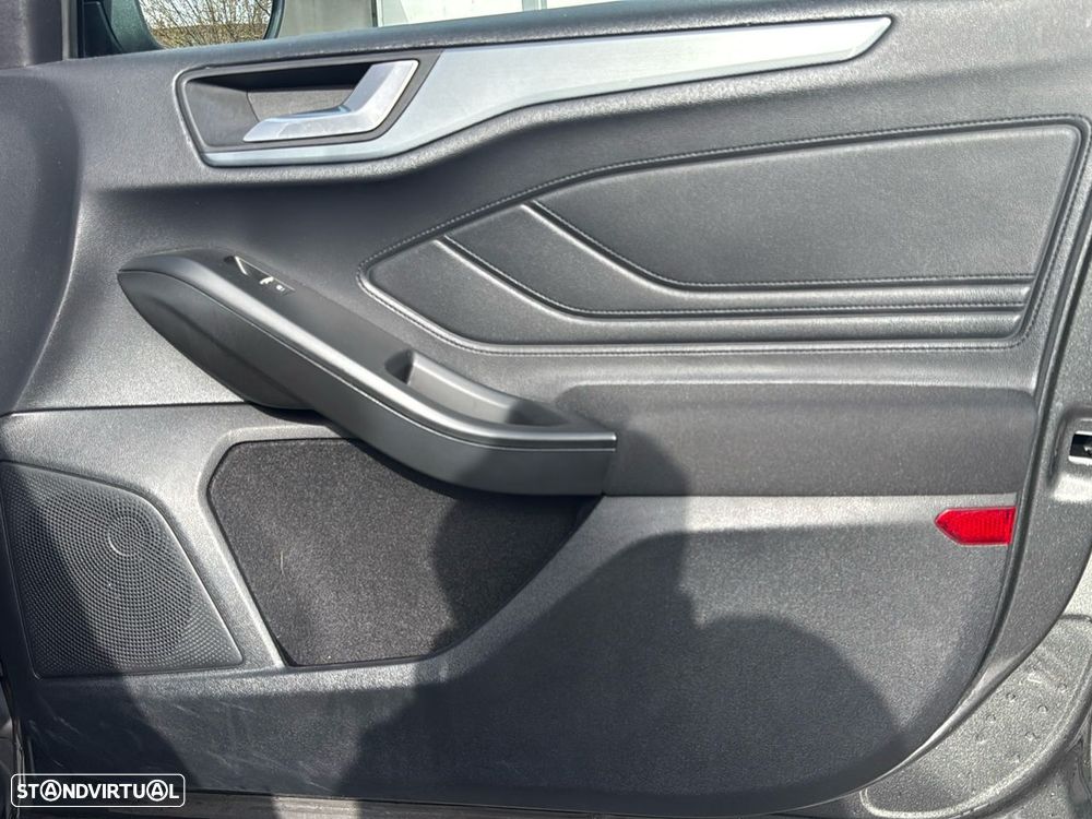 Ford Focus 1.0 EcoBoost Active Aut. - 24