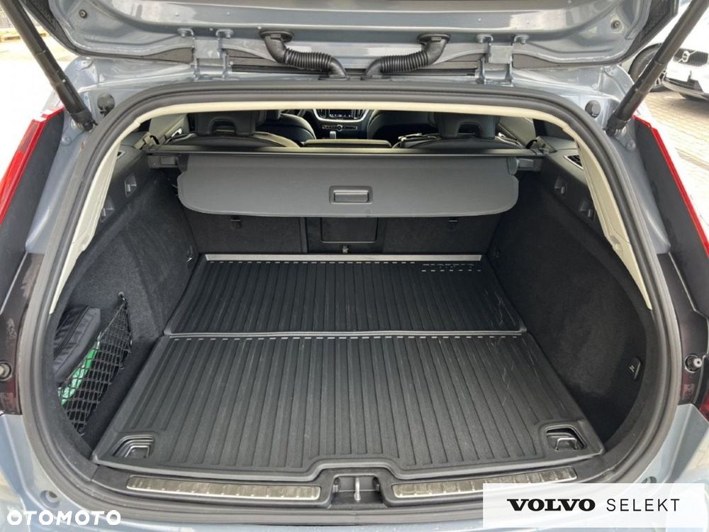 Volvo V60 Cross Country - 29