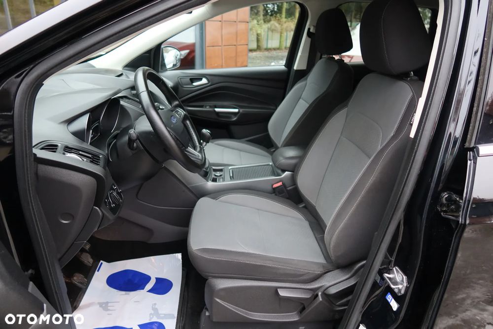 Ford Kuga 2.0 TDCi 2x4 Titanium - 11