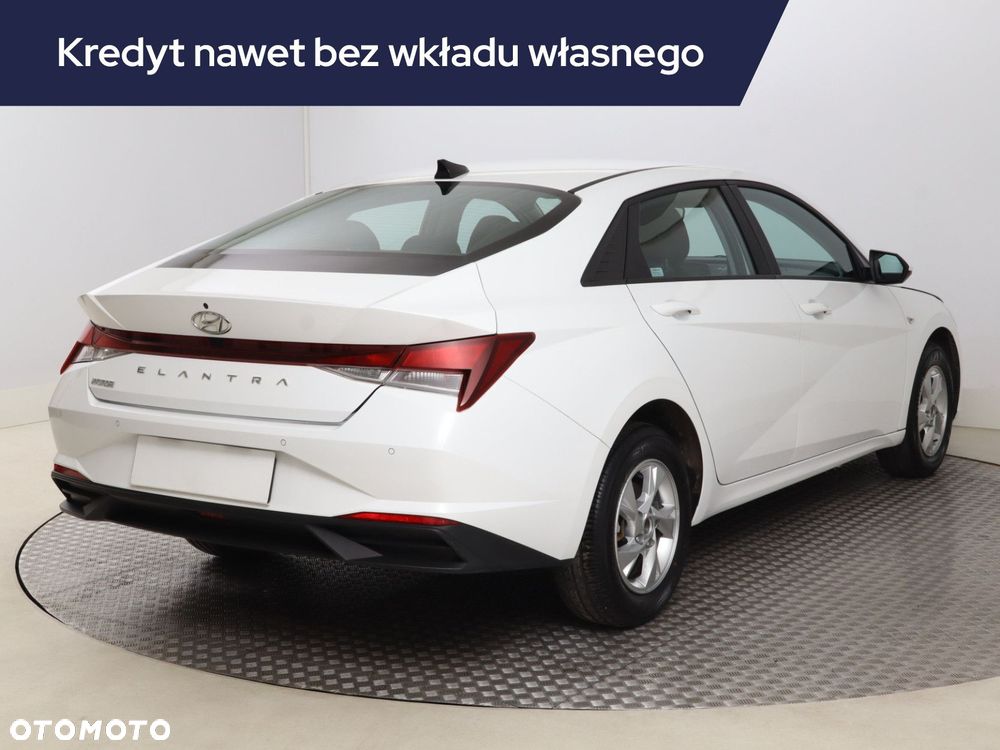 Hyundai Elantra - 7