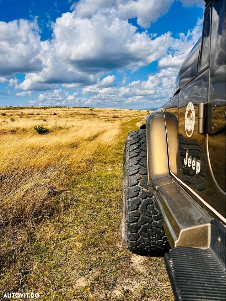 Jeep Wrangler - 9