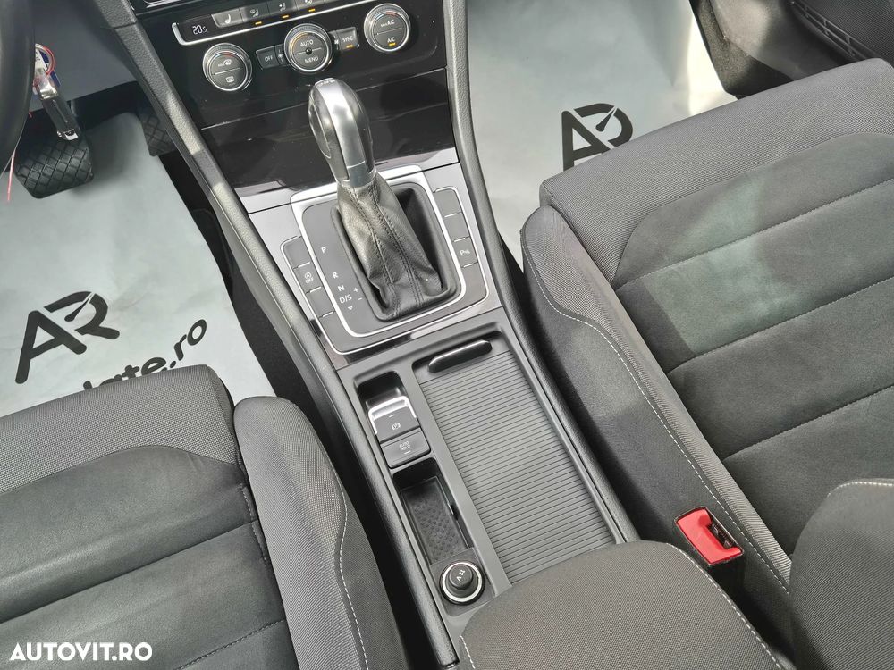 Volkswagen Golf 2.0 TDI DSG Highline - 29