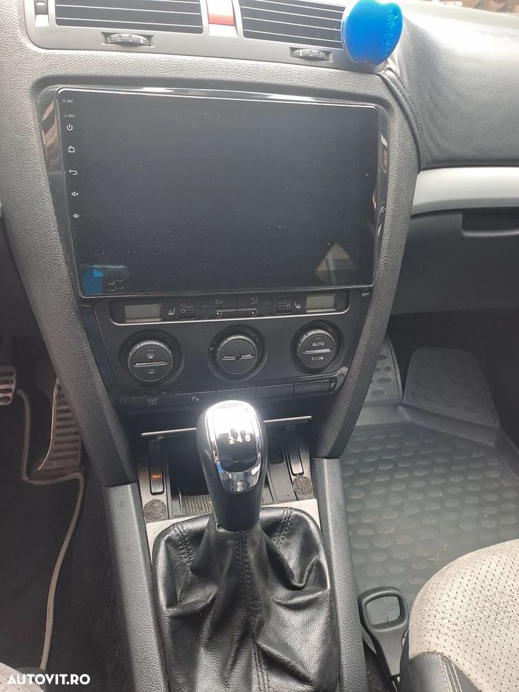 Skoda Octavia 2.0 TFSI RS - 6