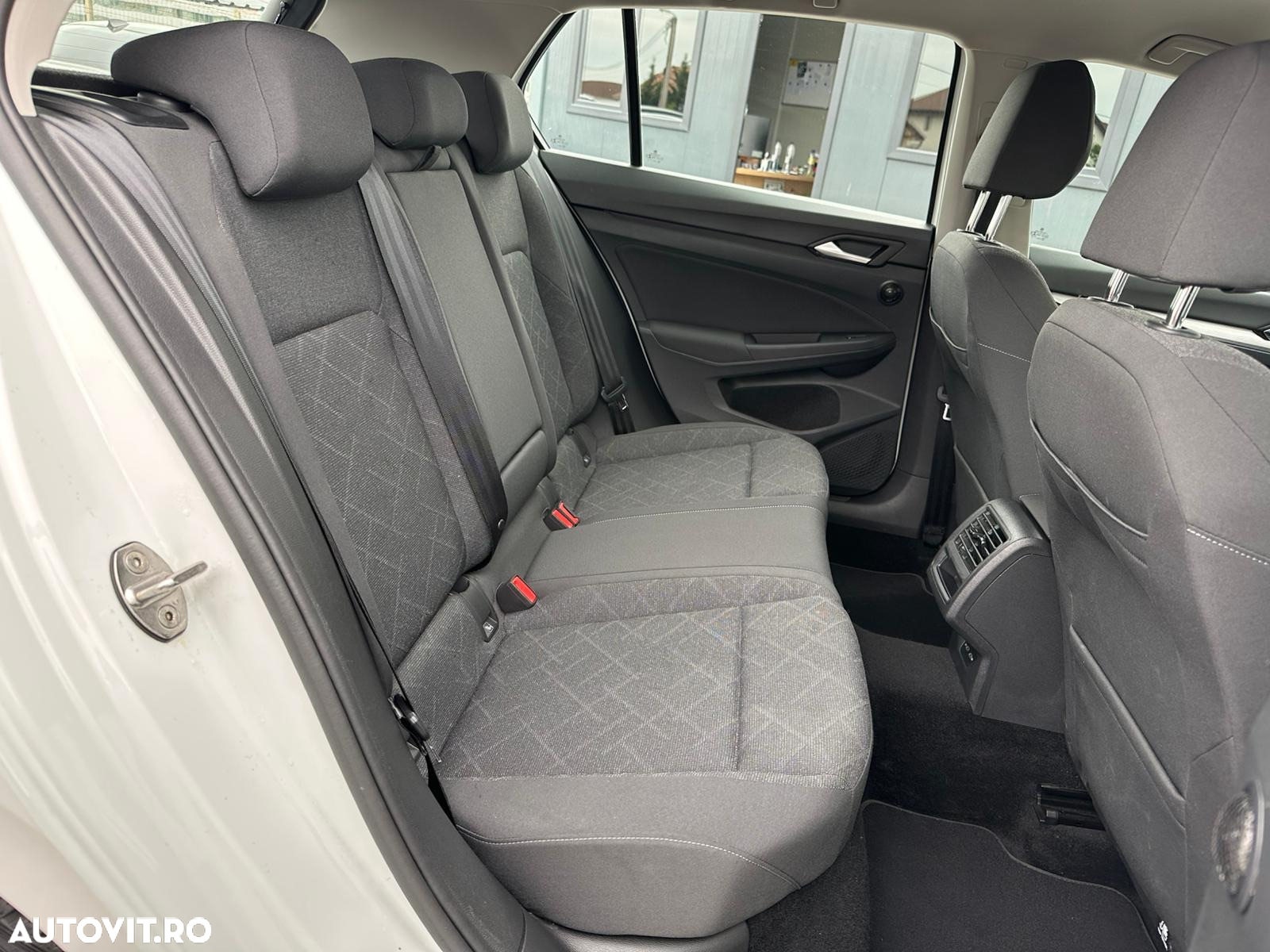 Volkswagen Golf 2.0 TDI SCR DSG Life - 25